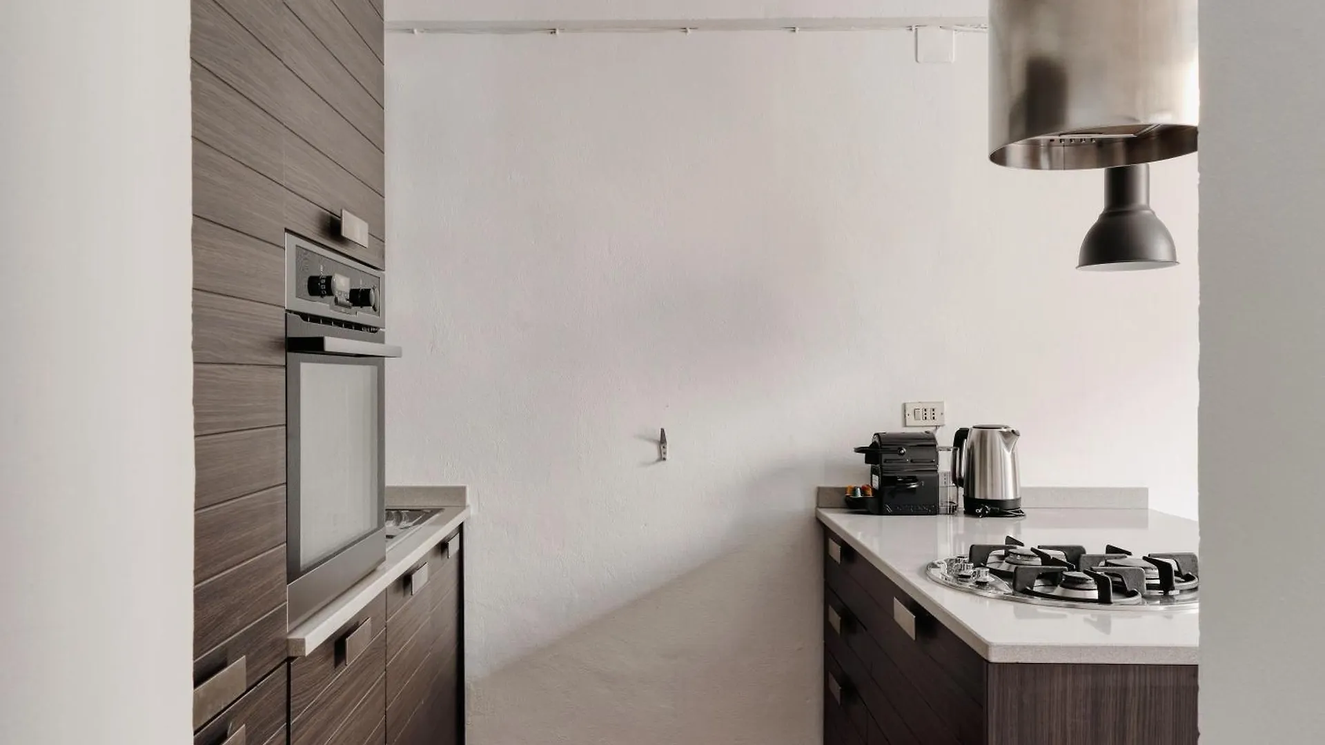 Just Urban Stays - Spacious Apt With Terrace - Porta Venezia Milan Italy