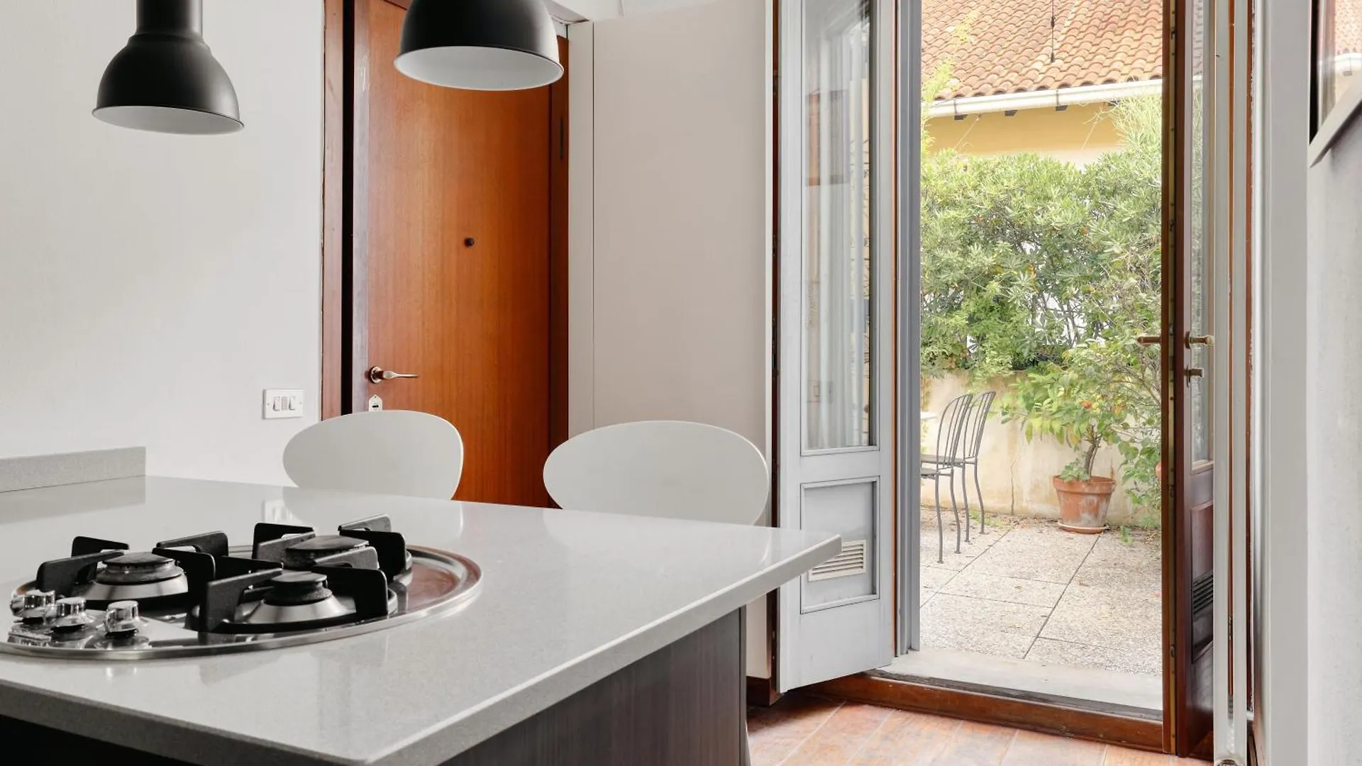 Just Urban Stays - Spacious Apt With Terrace - Porta Venezia Milan Apartment