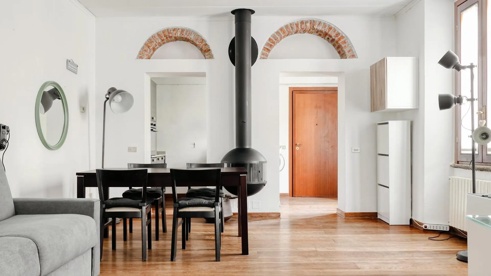 Just Urban Stays - Spacious Apt With Terrace - Porta Venezia location