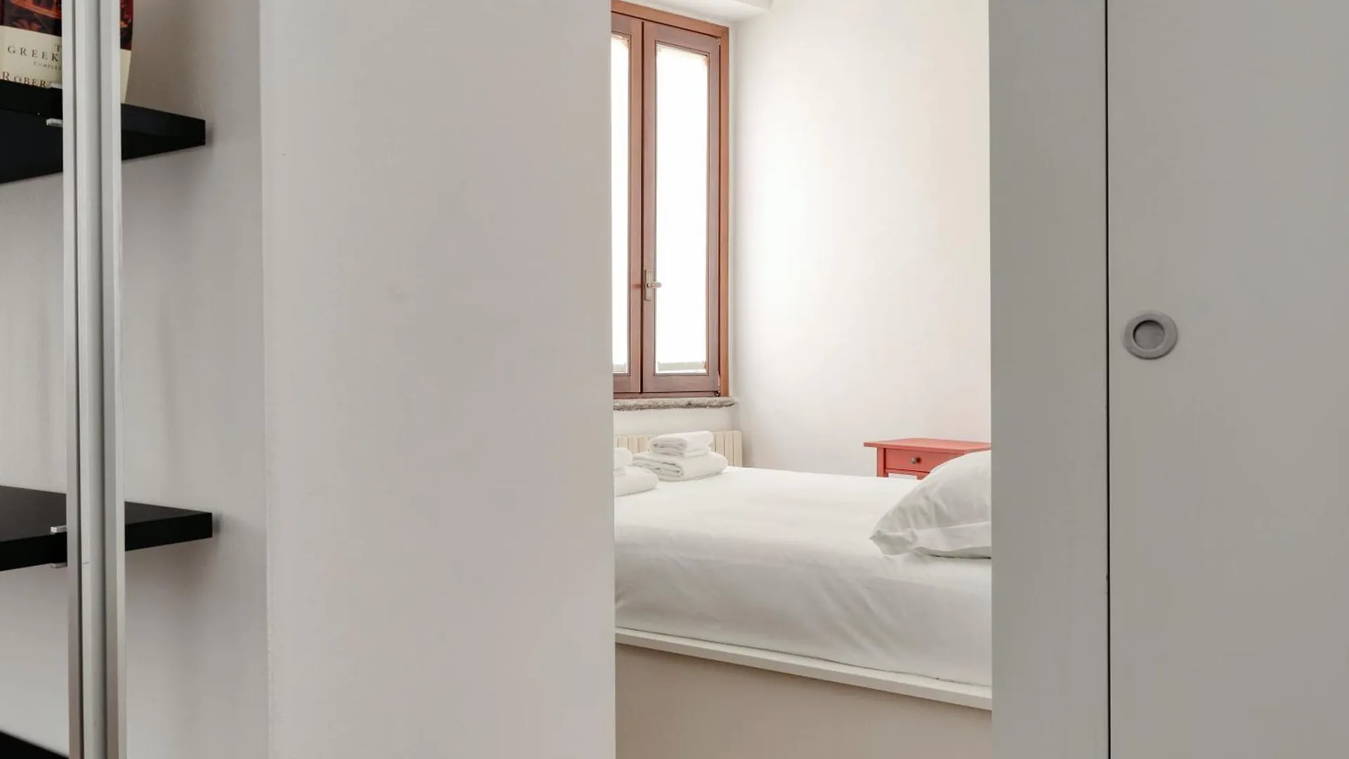 Just Urban Stays - Spacious Apt With Terrace - Porta Venezia Milan